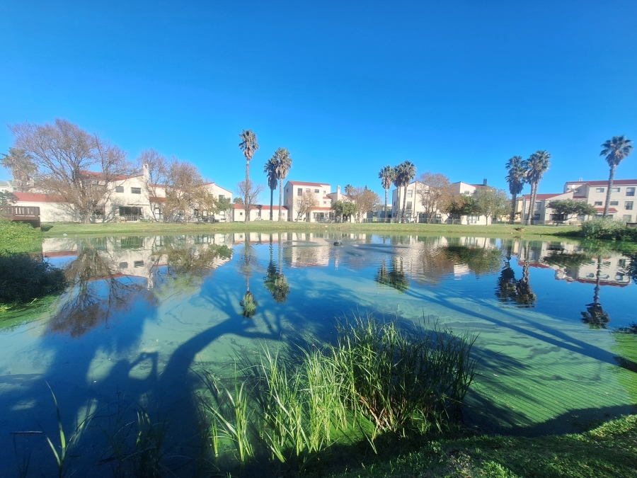 2 Bedroom Property for Sale in Greenways Golf Estate Western Cape